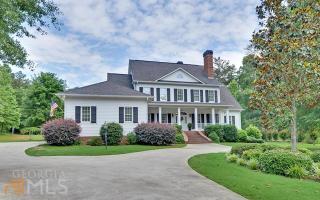 909 Deer Chase Rd, Toccoa, GA 30577-8960