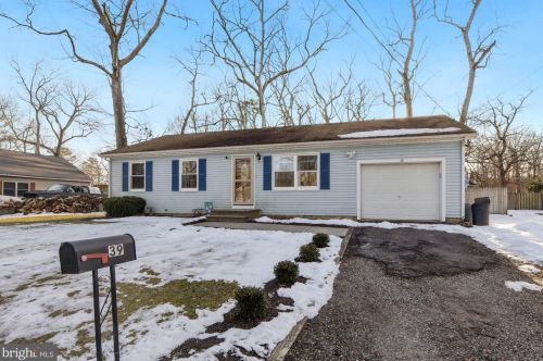 39 Teaberry St, Browns Mills, NJ 08015-2333