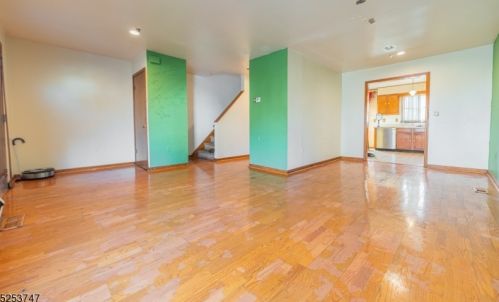 31 Harrison Pl, Irvington, NJ 07111-4303