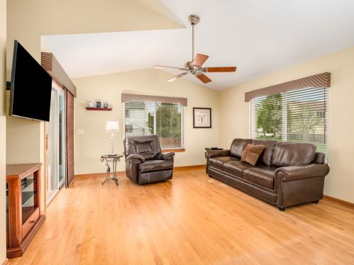 1088 Birchwood Dr, Pingree Grove IL  60140-9107 exterior