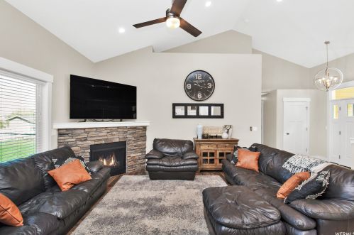 1407 Mtn Rd, Ogden UT  84404-6034 exterior