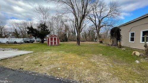 45 Millbrooke Ave, Pilesgrove, NJ 08098-1026