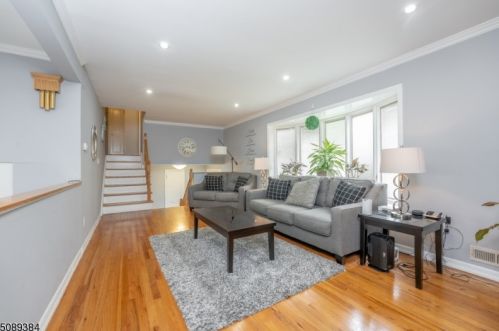 12 Harrington Ter, Town Center, NJ 07052-3513