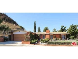 8303 Skyline Dr, Los Angeles CA  90046-1038 exterior