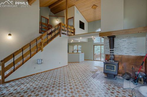 2730 Sunnywood Ave, Woodland Park CO  80863-9401 exterior