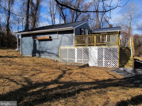 79 Main Drag Way, Harpers Ferry, WV 25425-4014