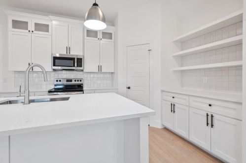 808 Minden, Fort Worth TX 76115-1621 exterior