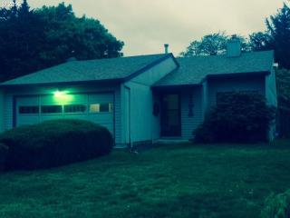 11318 Brookside Dr, Portland OR  97266-4954 exterior