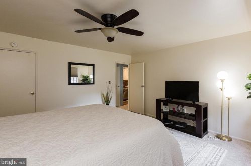 85 Valleybrook Dr, Lancaster PA  17601-4612 exterior