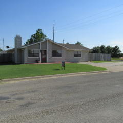 2107 Ridgeway Rd, Blackwell, OK 74631-3649