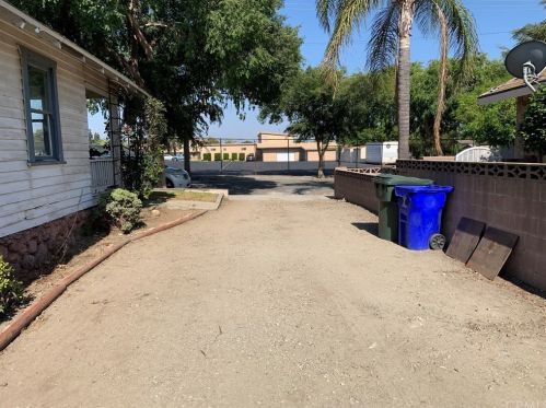 871 5th Ave, Upland, CA 91786-3942