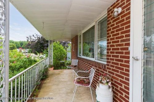 74 Valley View Rd, Trenton, NJ 08620-2634