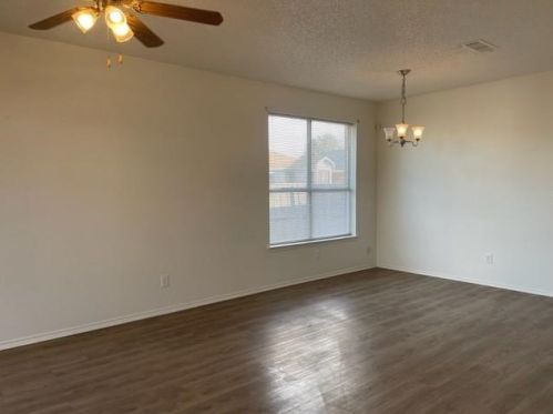 7216 Park Creek Cir, Fort Worth TX  76137-4509 exterior