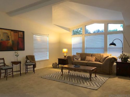 3302 Don Tomaso Dr, Carlsbad, CA 92010-3951