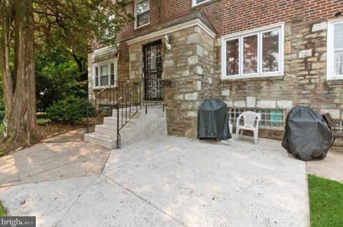 6307 Foxhill Rd, Philadelphia, PA 19120-1017