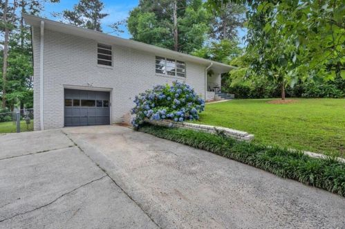 1394 Glencrest Dr, Marietta, GA 30062-4018