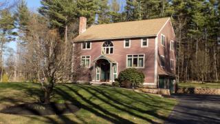 4 Fox Hollow Rd, Derry, NH 03038-7035