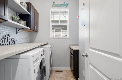 6918 Elk Ct, Aurora CO 80016-4290 exterior