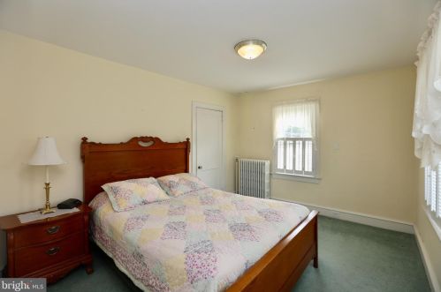 232 Holly Ave, Pitman NJ  08071-1257 exterior