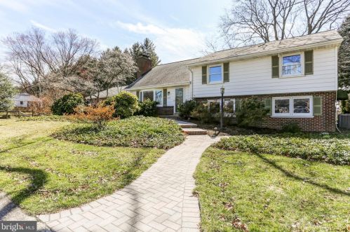 2714 Royal Rd, Lancaster, PA 17603-7012