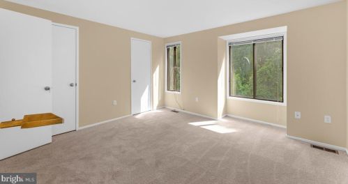 10749 Lester St, Silver Spring, MD 20902-3761