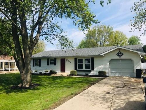 318 11th St, Big Spring, IL 62447-1312