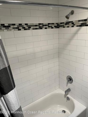 20 Hanover Ct, Tinton Falls NJ 07701-5421 exterior