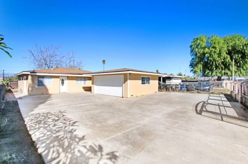 7811 Railroad Ave, Riverside, CA 92504-4139