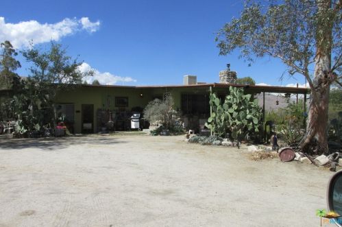 9964 Lanning Ln, Morongo Valley, CA 92256-9550