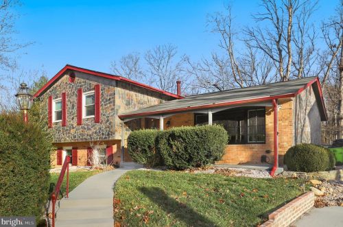 2216 Windjammer Dr, Woodbridge, VA 22192-2143