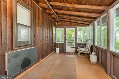 588 Shannondale Rd, Harpers Ferry WV 25425-4757 exterior