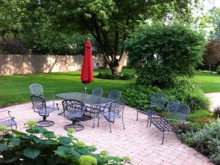 923 Parkside Rd, Naperville IL  60540-6814 exterior