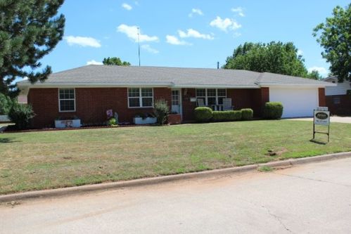 902 Grand St, Bray, OK 73055-3248
