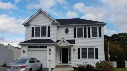 1 Coastwind Dr, Westerly, RI 02891-2063