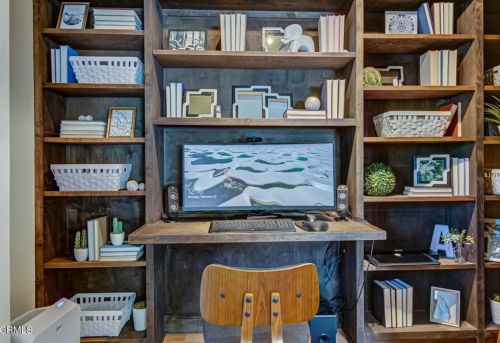 2902 El Caminito, Glendale CA 91214-2005 exterior