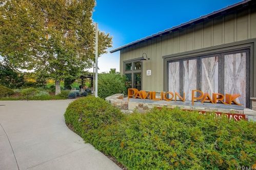 225 Wicker, Irvine CA  92618-1170 exterior