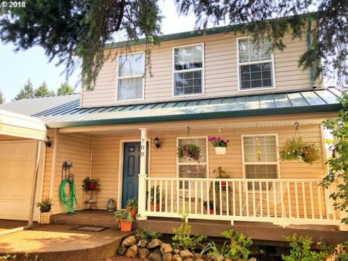 700 Willamina Dr, Willamina, OR 97396-2732