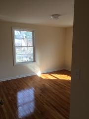 39 Mclaughlin Ter, Derby CT  06418-2126 exterior