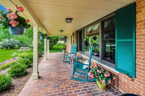 506 Huber Ln, Glenview, IL 60025-4657