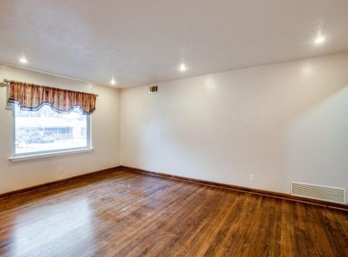 4221 Selkirk Dr, Fort Worth TX  76109-5330 exterior