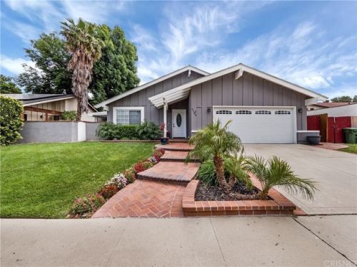 3180 Hilldale Ave, Simi Valley, CA 93063-2638