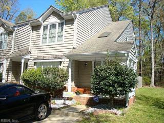 10 Red Oak Pl, Hampton, VA 23666-6802