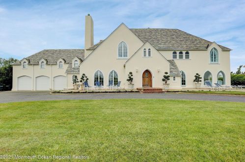 15 Whitehall Ave, Deal Park, NJ 07723-1322