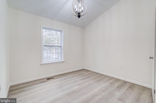 8527 Bauer Dr, Springfield VA  22152-2345 exterior