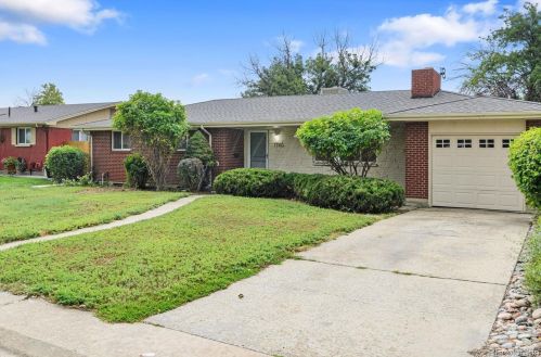1300 Marigold Dr, Denver, CO 80221-3964