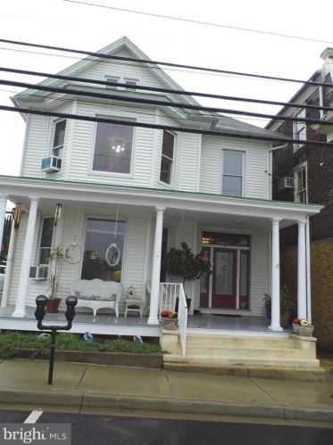 19 Main St, Graceham, MD 21788-2055