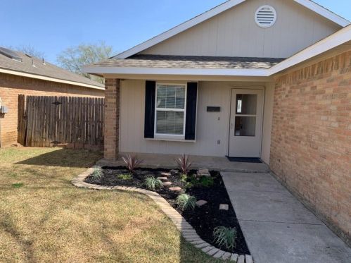 9205 Coral Ln, Fort Worth TX  76140-5653 exterior