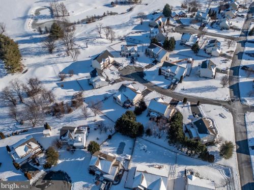 41 Cypress Point Ct, Charles Town WV  25414-3928 exterior