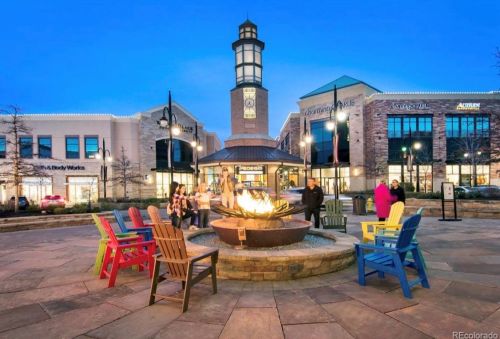 7351 Old Hammer Way, Aurora CO  80016-6115 exterior