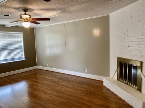 2001 Santa Anna Dr, Garland TX  75042-5060 exterior